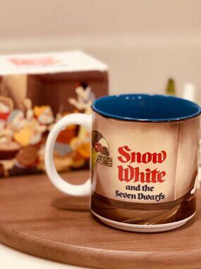 Vintage Disney Store Boxed Mug~ Snow White & the 7 Dwarfs
